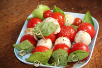 BROCHETTES TOMATES CERISE MOZZARELLA